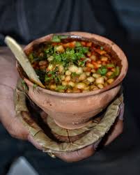 FAMOUS STREET FOOD IN VARANASI